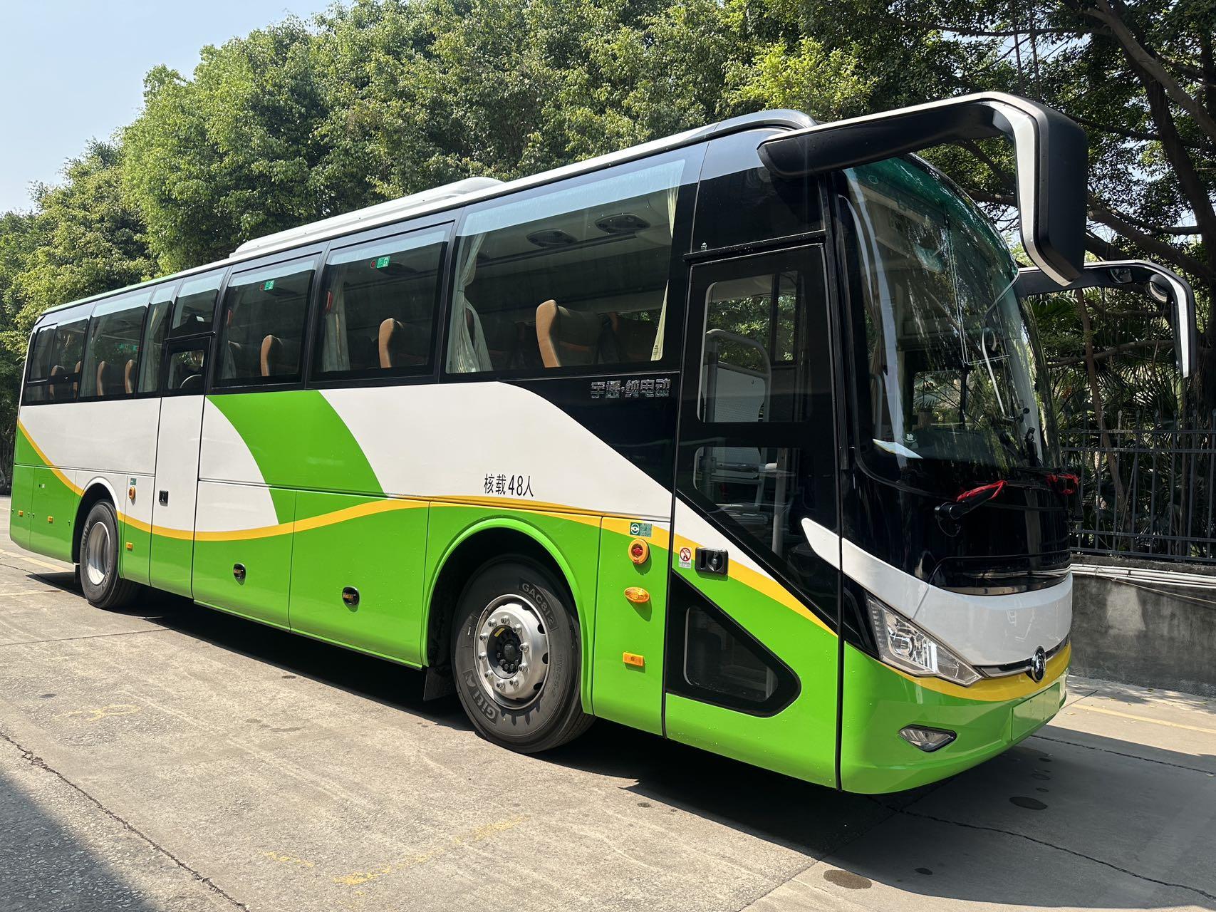 48座宇通新能源大巴